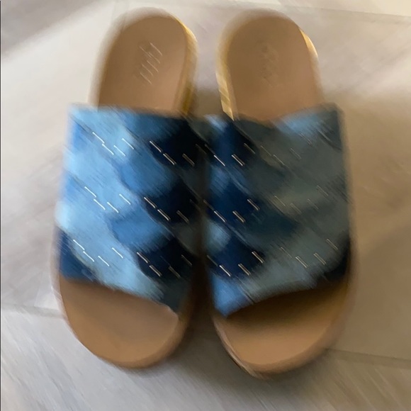 Shoes - Picture 3 of 5